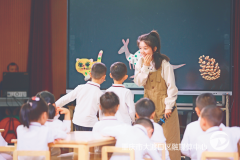 但孩子们心、学得认实